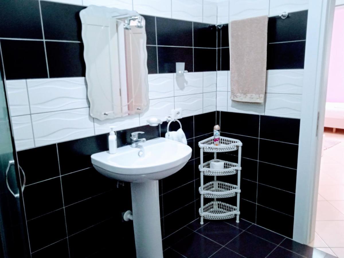 Artist S Apartment Vlorë エクステリア 写真