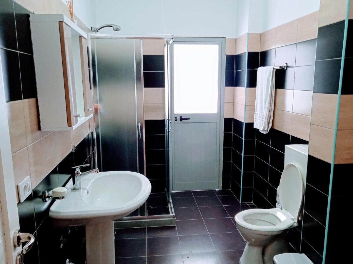 Artist S Apartment Vlorë エクステリア 写真